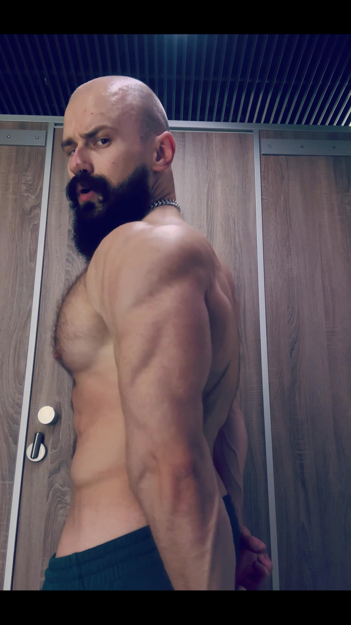 Mister Stone: Jsem celá zpocená a svaly jsou tak napumpované