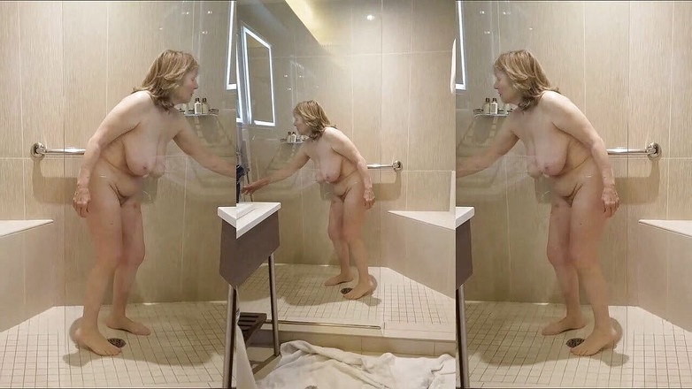 MarieRocks: MarieRocks je nahá v hostinci na trhu