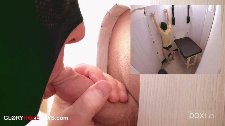 GLORYHOLEGAYS: Taze 18 - xl'i sıkı deliğinin derinliklerinde istiyor