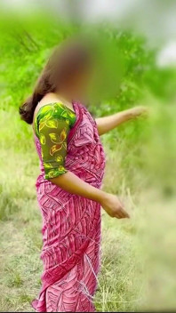 정글에서 섹스하는 인도 인도 마을 Padosi Bhabhi, 그녀의 쪼이는 보지를 처음으로 따먹어