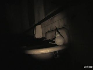 Device Bondage by Kink: Cagna in scatola