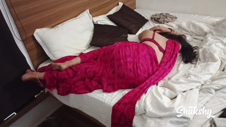 Shxkshy: Brought the Hot Bhabhi of Gaon to the City and...