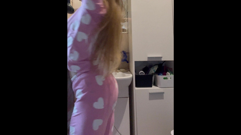 Inga lillypop girl: Morning Striptease for Stepdaddy