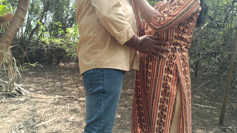 Inba: Pelajar Kolej Kongkek Doggy Di Luar