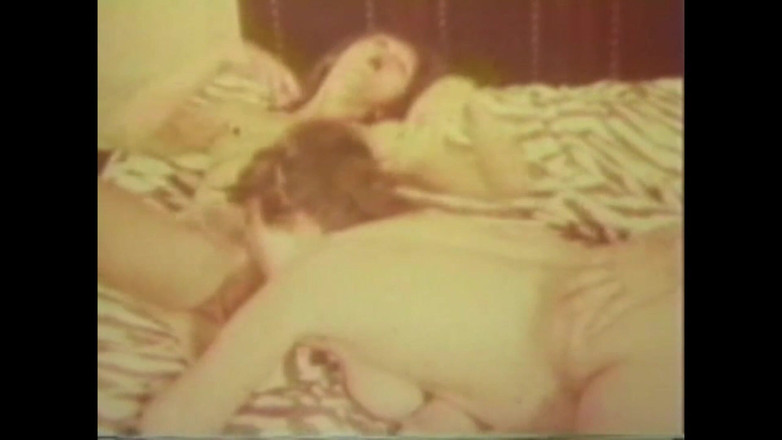 Vintage Megastore Full hd: 레즈비언들이 남자와 섹스한다