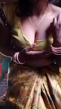 Indian Deshi Village Hot Sexi Sanskaari Housewife Mastarbuting Seduce Her Pussy