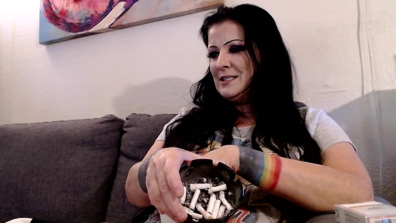 Abby Anna: Ngisap pagi-pagi!