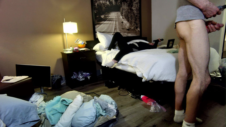 Alpha stud 4 u: Tvrdě ji vezmi zezadu a pak skonč s nohama za...