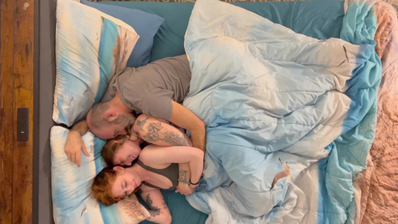 Island Boy Vids: Babz &amp; Cherry Prieteni cu beneficii de înălțare