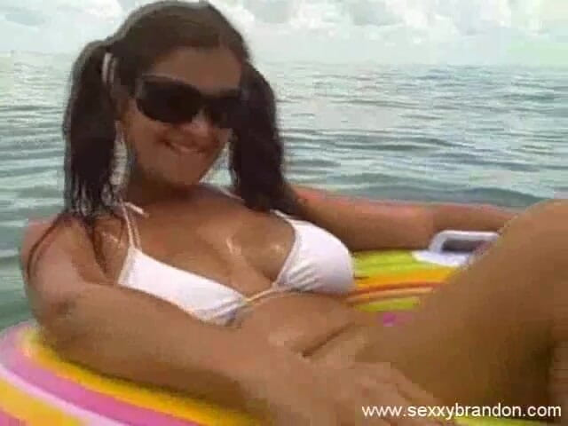 Sexxy Brandon: Сексуальная Брэндон: Забыли в море
