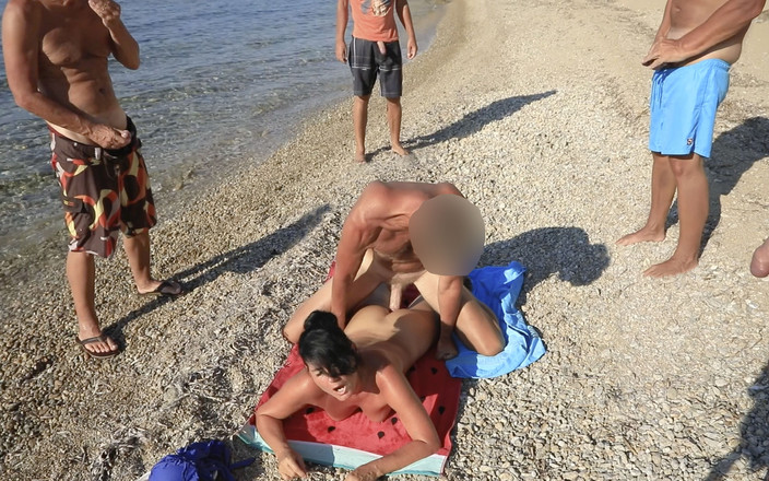 Alexandra Wett: Il miglior sborra party estivo! Scopami tutti nel culo!