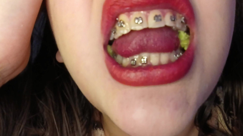 Golden domme: Tiêu thụ Kẹo cao su