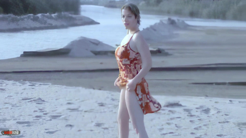 MMM100: Tigra: Sensationeller striptease von hübscher blonder Tigra zieht sich am...