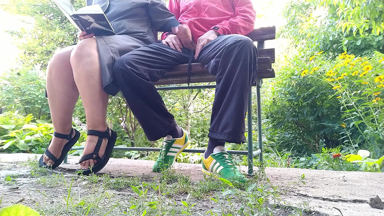 OurFetishLife: I don't like to read so I have fun with...