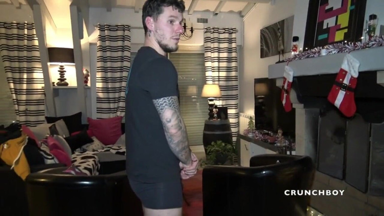 My first time with a boy: Hetero garoto fodido cru por seu amigo para natal engraçado