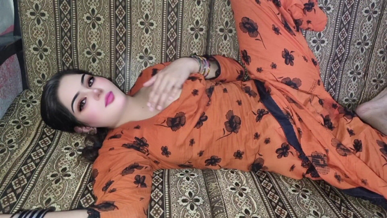 Kingsizedevil: 보짓물이 많은 젖탱이의 발정난 인도 소녀 - 집에서 섹스