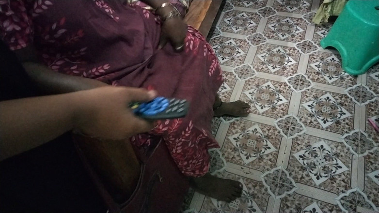 Tamil lesbian: デシ・ビデオ