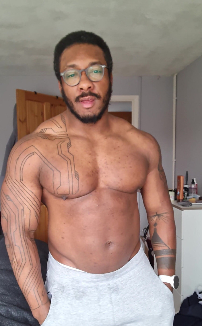 Amadeus: 내 보지를 따먹어