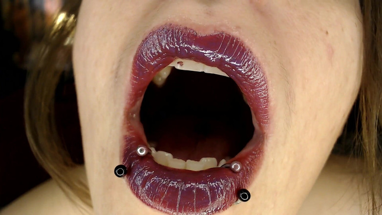 Abby Anna: Night Light Purple Pulchne usta