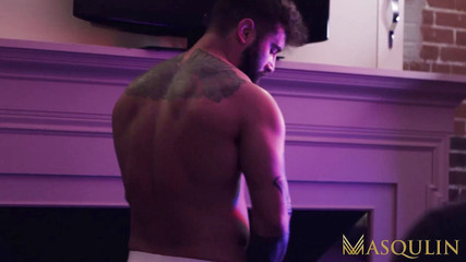 Masqulin: MASQULIN - Markus Kage guarda Jay Dymel e ryan stone scopare