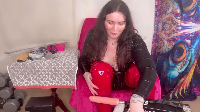 MissFFW: Panna Ffw pokazuje swoje nowe zabawki