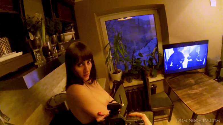 Domingo View: Selena big boobs girl nude photosession