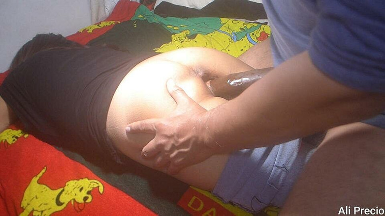 Ali Precio: Une grosse bite noire entraîne ma chatte avec une grosse...