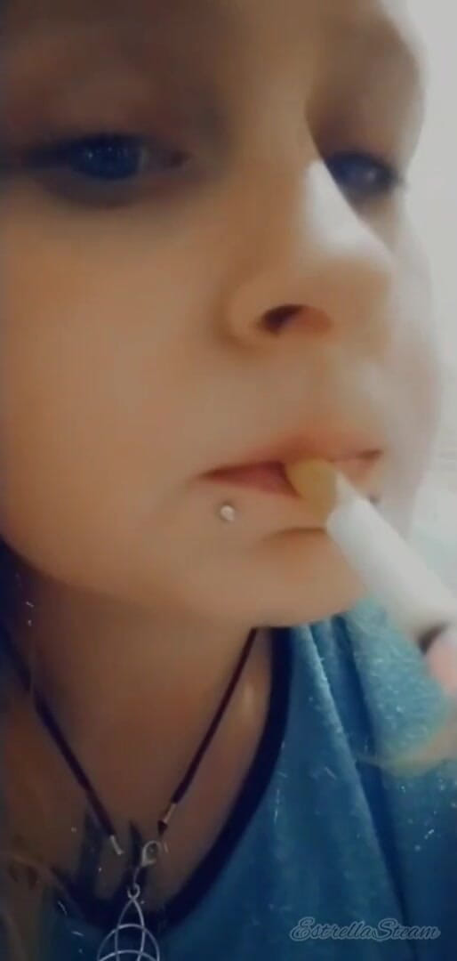 Estrella Steam: Smoking without hands until I get very horny