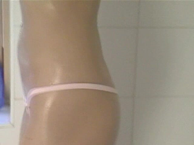 Wet Moments: ミシェルの白くて柔らかな肌