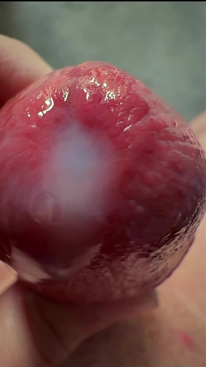 NakedFoxx: Výstřik makro výstřiku. Ultra detailní ejakulace