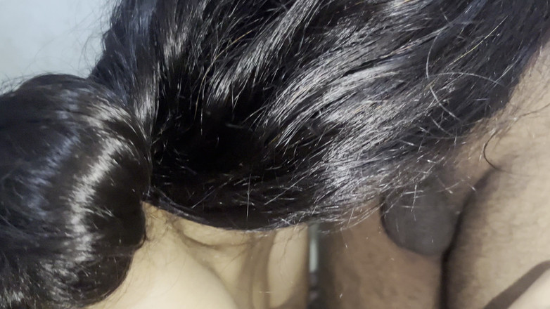 NikiRathod: Miluje, když ji šukám tvrději a tvrději