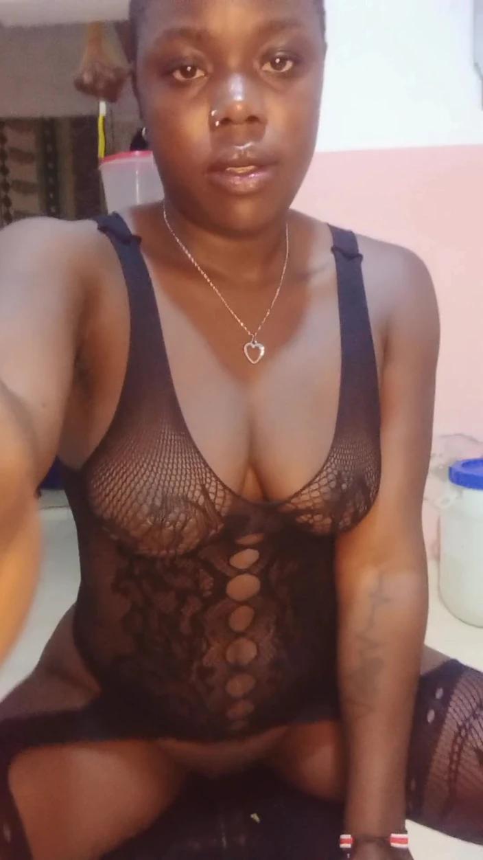 Super sexy ebony cuties: Table Humping in Sexy Fishnet Outfit