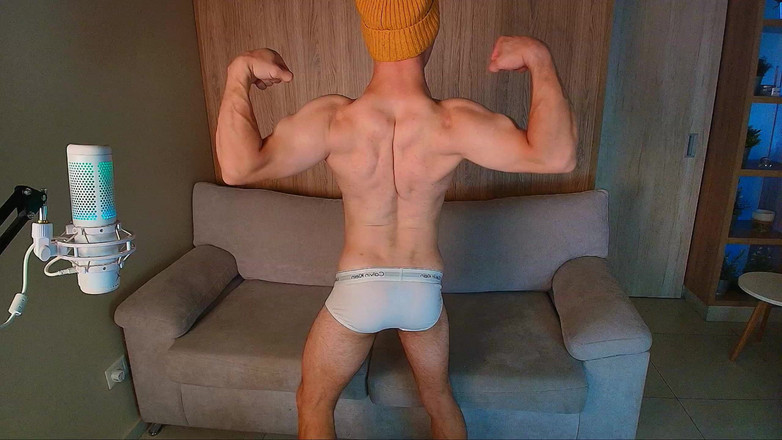 Max_Russell: Biegen! Ich prahle mit meinem perfekten Körper!