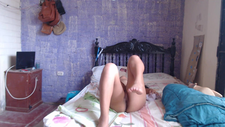 Jsexycouple17: 我来自印度的处女拉丁女友想要第一次来欧洲做爱