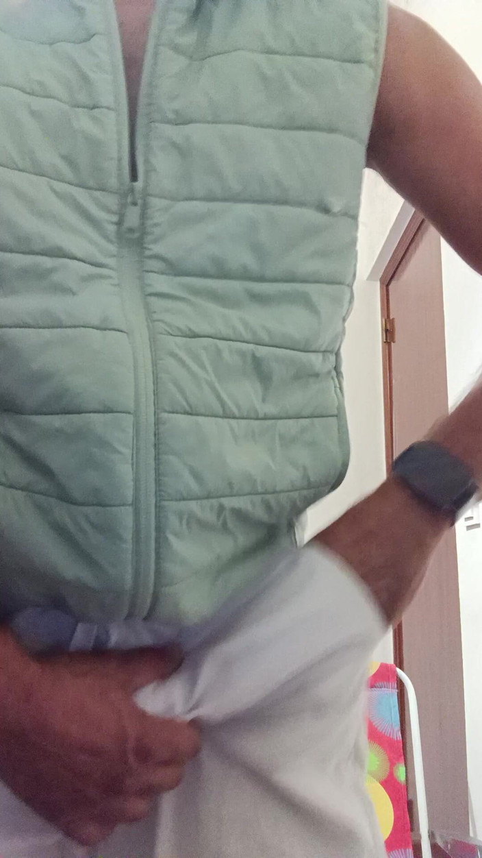 Boy top Amador: I Went to the Supermarket Like That, and People Kept...