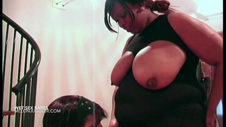 Real Plump Lesbians: BBW lesbian wet sex