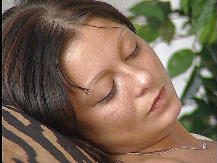 German Amateur Teens: 素晴らしい！かわいい十代のふしだらな女は良い成績のために教師をファック