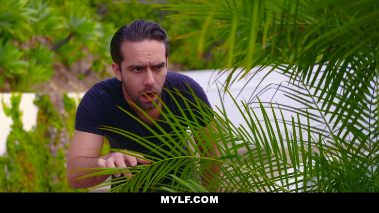 Mylf Official: Orta yaşlı seksi kadın taytlı seks
