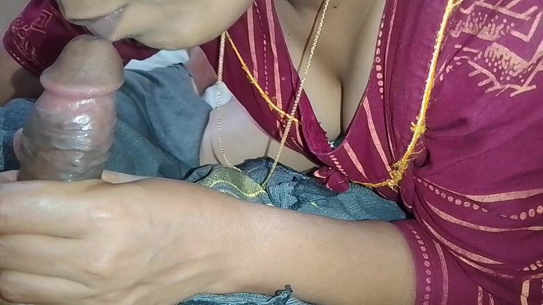 Bijukumar: Mallu pone el pene de su marido en su boca