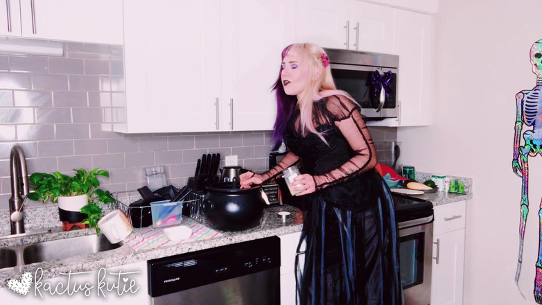 kactus kutie: 撒尿让女巫酿造