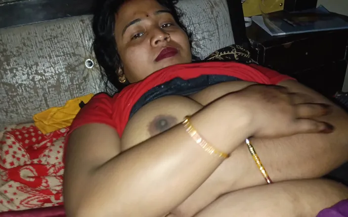 Pinkyrani2333: Pinky Bhabhi Put a Finger in Her Pussy and Drained...