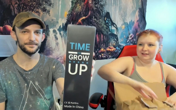 Sin Spice by Sophia Sinclair and Jasper Spice: Foyllyee Automactic Penis Pump rozbalení a masturbace