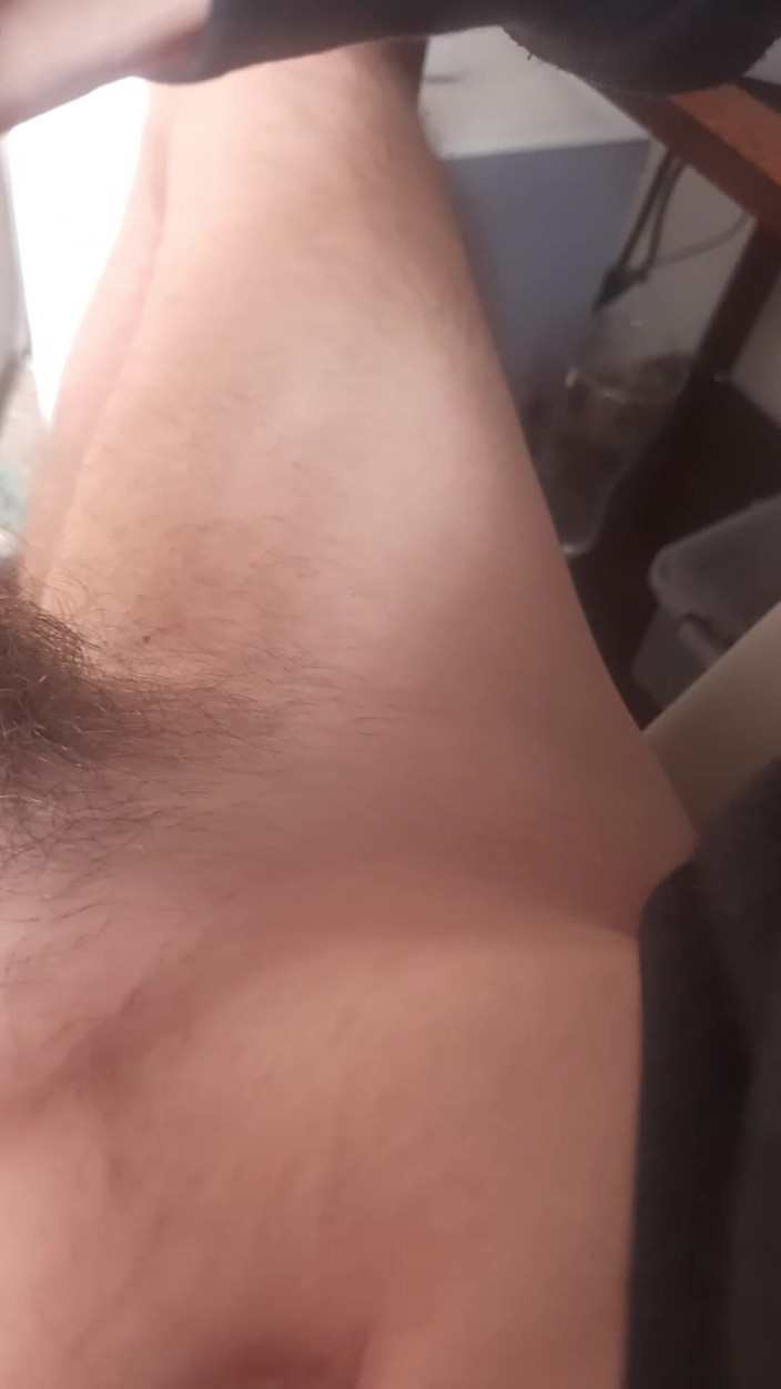 MurryTurk: Bărbat turc se masturbează singur și ejaculează