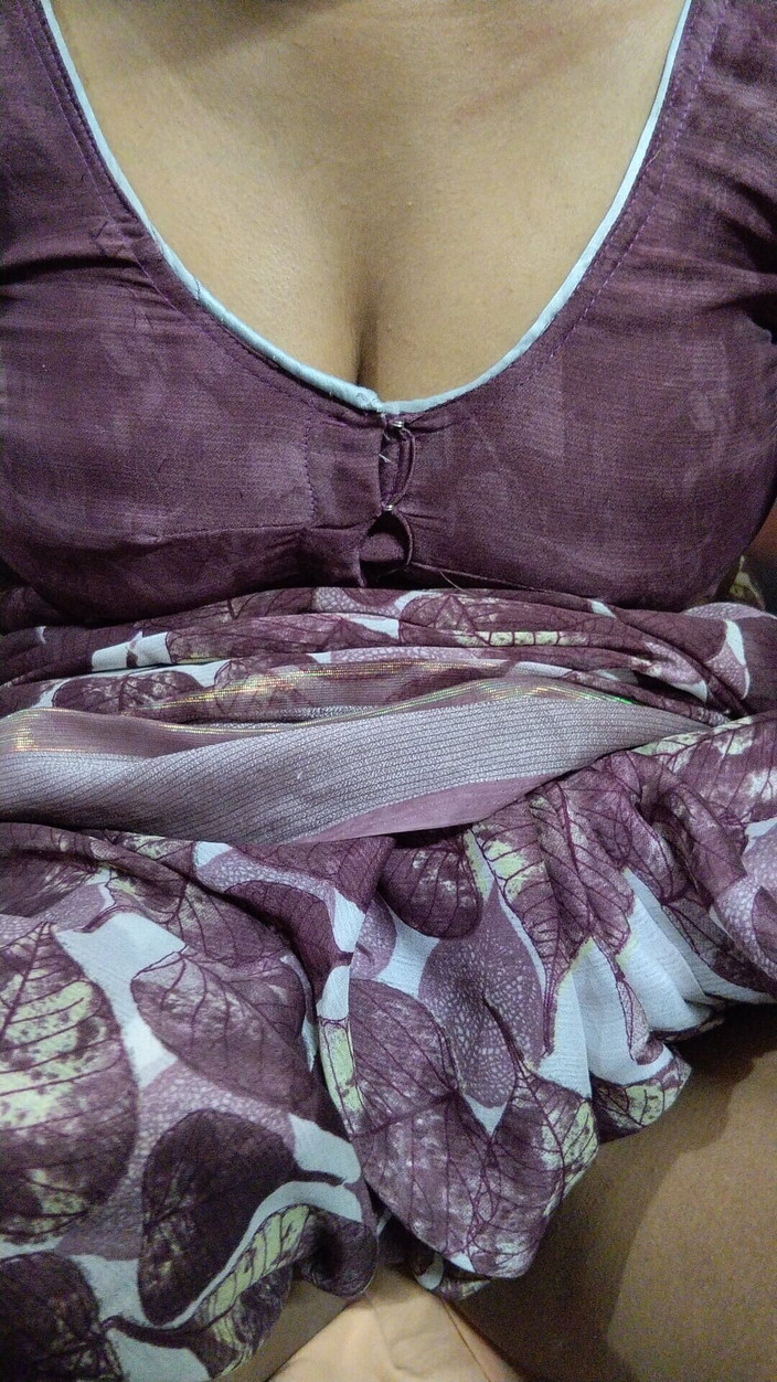 saira454: Красивое шоу киски тетушки дези из бенгальской деревни