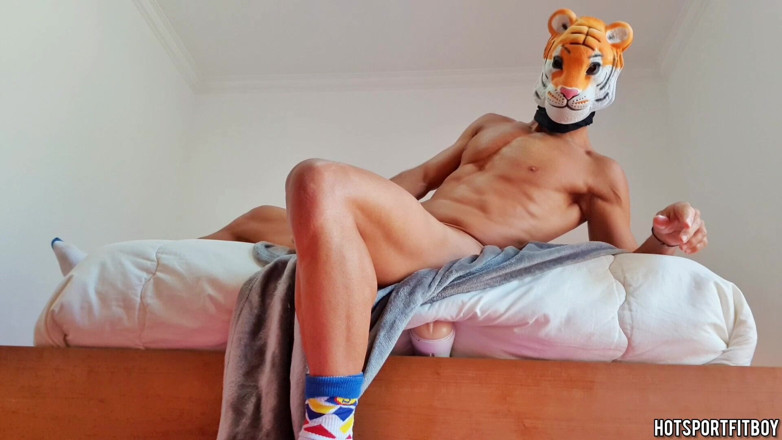 Hotsportfitboy: Fucking 3 Different Fleshlights Hard in Bed – Massive Creampie Inside One...
