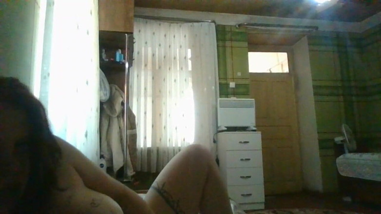 Courte Anna: Wife confesses to being a cum dump