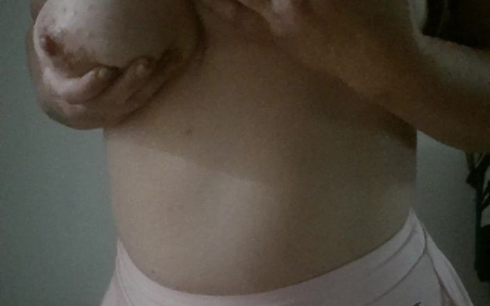 Curves-n-Variety: मेरे बड़े सुंदर स्तन