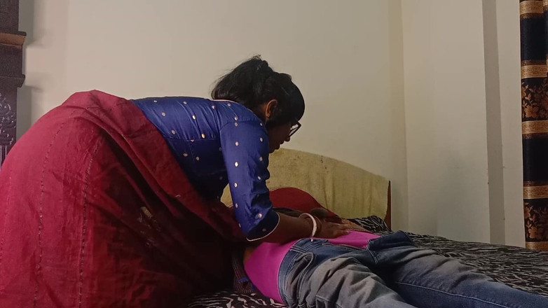 Sabina244: 教師の妻とセックスする2人の男子大生