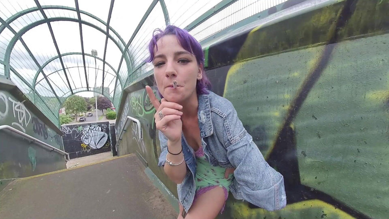 VR smokers HD-2D Videos Only: Annabel Lee - smoking