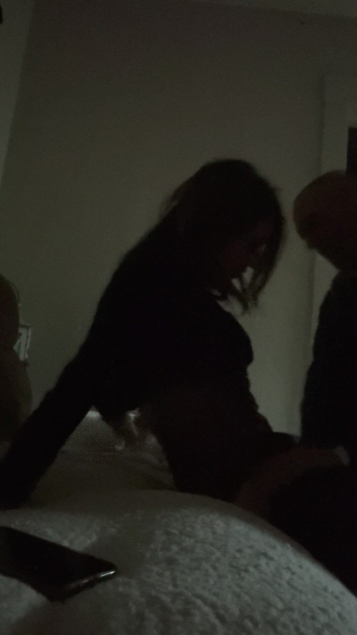 Reno Hot Wife: Betrügende ehefrau lädt den nachbarn zu einem kaffee ein